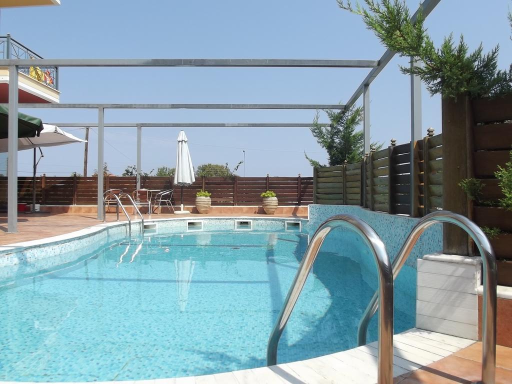 Hotel Metropole Leptokariá Kültér fotó